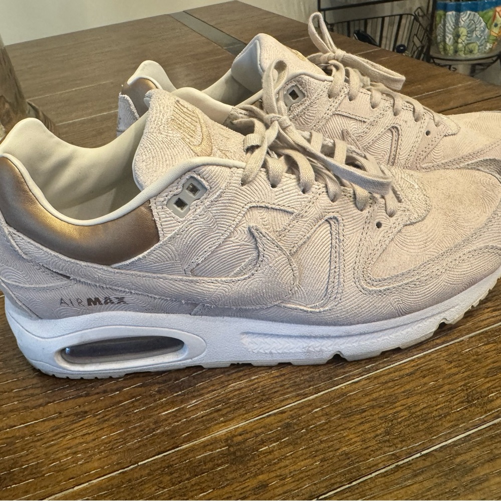 Nike Air Max Command Women's Shoes